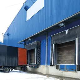 Dársenas de carga de un depósito